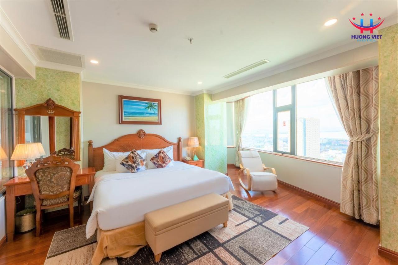Huong Viet Hotel Quy Nhon - Beachfront Екстер'єр фото