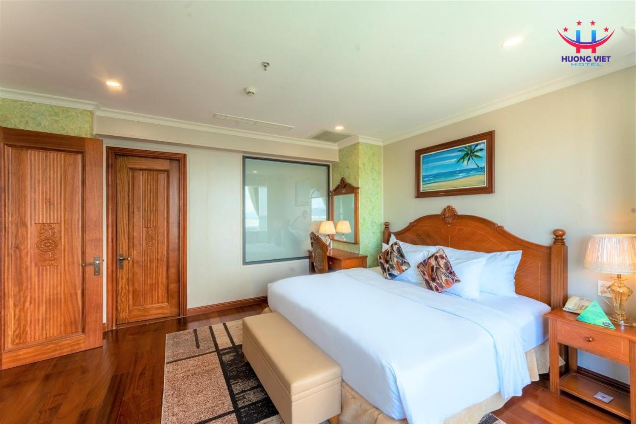 Huong Viet Hotel Quy Nhon - Beachfront Екстер'єр фото