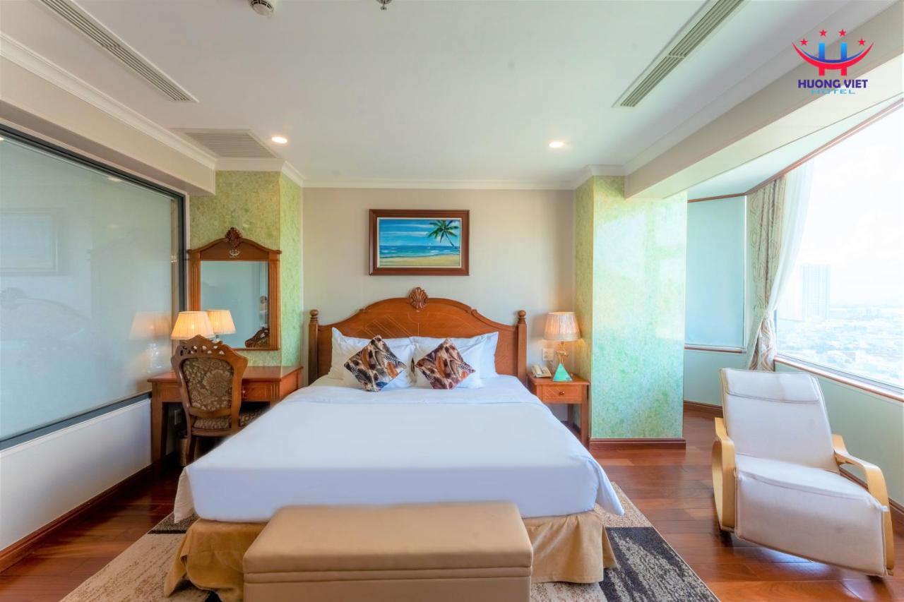 Huong Viet Hotel Quy Nhon - Beachfront Екстер'єр фото